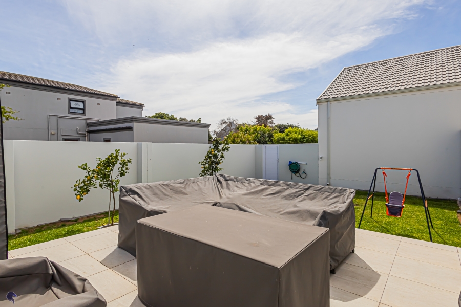 6 Bedroom Property for Sale in Country Club Western Cape